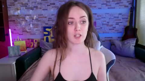 Dalia  online show from April 2026 11:02:01 AM