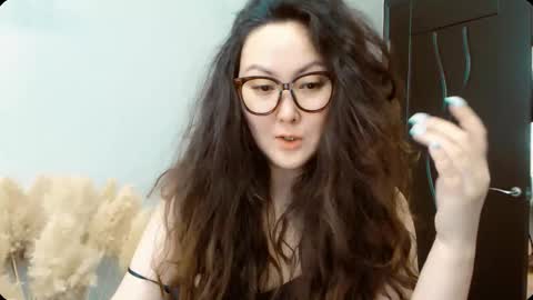 Snapshot of dalidayes chatting on September 2025 06:57:02 AM Dali online show from September 2025 06:57:02 AM