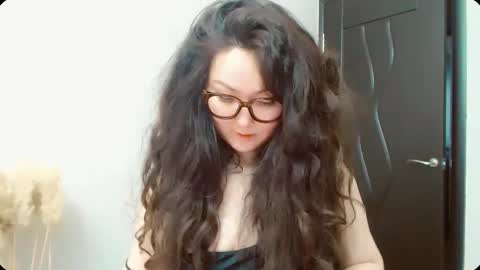 Snapshot of dalidayes chatting on November 2025 07:32:01 AM Dali online show from November 2025 07:32:01 AM