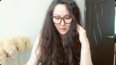 Snapshot of dalidayes chatting on November 2025 07:11:02 AM Dali online show from November 2025 07:11:02 AM