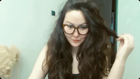 Snapshot of dalidayes chatting on January 2026 03:44:02 AM Dali online show from January 2026 03:44:02 AM