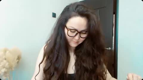 Snapshot of dalidayes chatting on February 2026 03:38:02 AM Dali online show from February 2026 03:38:02 AM