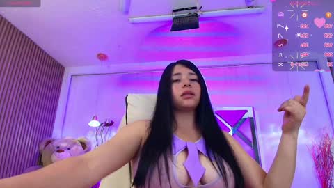 Daliia    online show from February 2025 03:36:02 PM