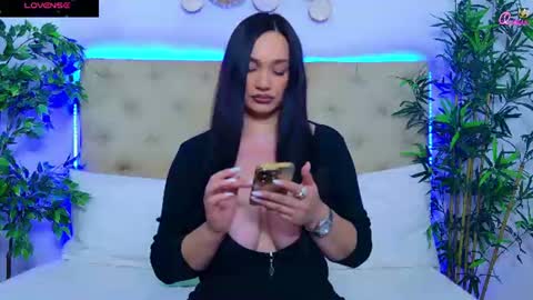 daliyaa_ online show from July 2026 12:30:01 PM