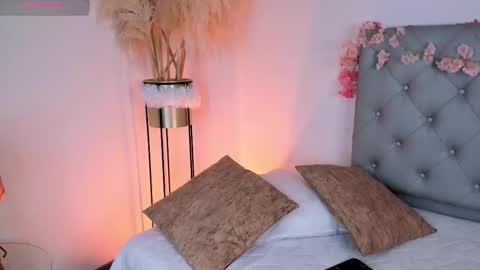 Dalyla online show from January 2026 01:04:01 PM