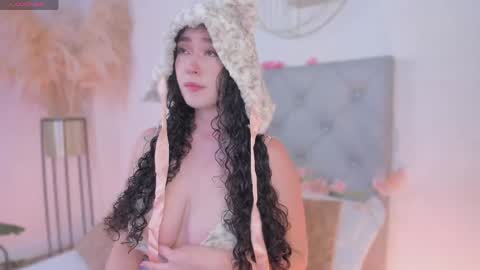 Dalyla online show from April 2026 01:07:01 PM