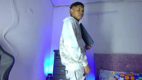 damar_felipe online show from December 2025 12:00:01 PM