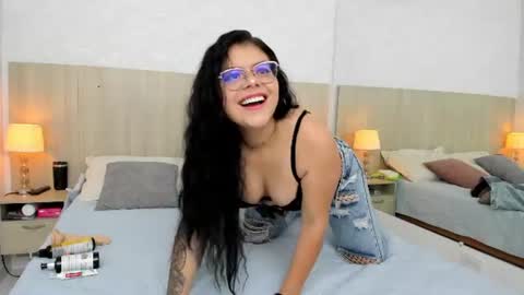 Damaris Ponce online show from June 2026 03:31:02 AM