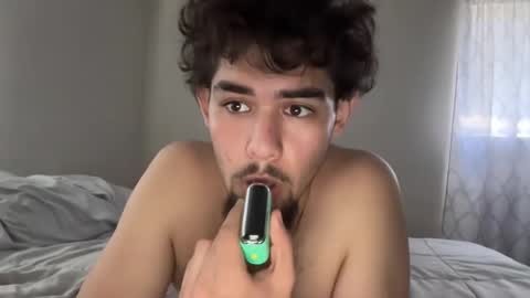 Snapshot of damiam_xj chatting on October 2025 06:12:01 PM damiam xj online show from October 2025 06:12:01 PM