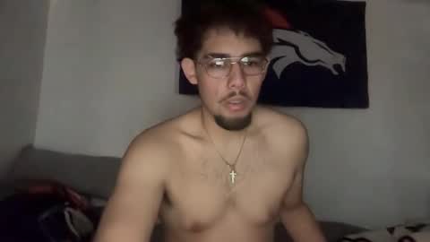 Snapshot of damiam_xj chatting on November 2025 04:17:02 PM damiam xj online show from November 2025 04:17:02 PM