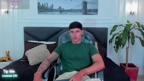 DAMIAN online show from November 2025 12:48:02 PM