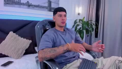 DAMIAN online show from December 2025 10:44:02 AM