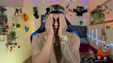 Damian online show from November 2025 03:16:02 AM