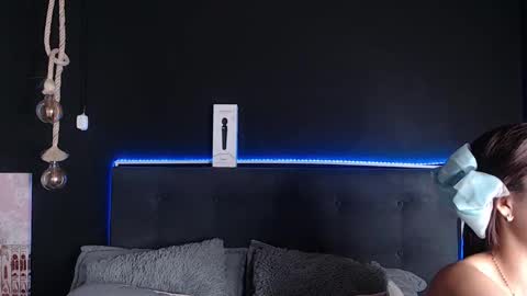 damian_n_lissa online show from March 2025 04:00:02 PM