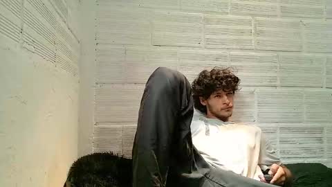 Snapshot of damian_vadim chatting on May 2026 02:25:01 PM Damian Vadim online show from May 2026 02:25:01 PM