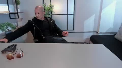 Damian  online show from July 2026 11:38:02 AM