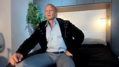 Damian  online show from July 2026 11:52:02 AM