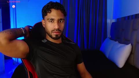 Snapshot of damiano_walker chatting on November 2025 04:33:02 AM damiano_walker online show from November 2025 04:33:02 AM