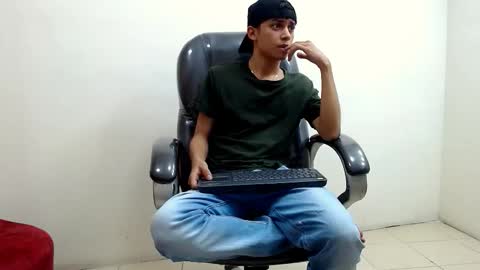 Snapshot of damibright chatting on October 2025 07:20:02 PM LIAM online show from October 2025 07:20:02 PM