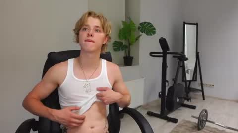DAMIEN DALLAS online show from July 2026 08:52:02 PM