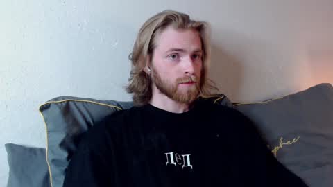 Snapshot of damien_diamond chatting on December 2024 05:15:02 AM damien_diamond online show from December 2024 05:15:02 AM