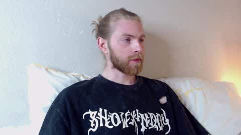 Snapshot of damien_diamond chatting on January 2025 09:47:01 PM damien_diamond online show from January 2025 09:47:01 PM