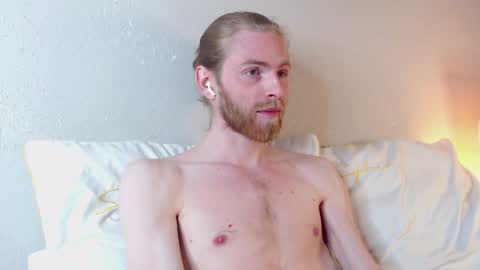 Snapshot of damien_diamond chatting on January 2025 09:04:02 PM damien_diamond online show from January 2025 09:04:02 PM