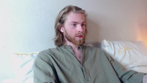 Snapshot of damien_diamond chatting on January 2025 11:47:01 PM damien_diamond online show from January 2025 11:47:01 PM