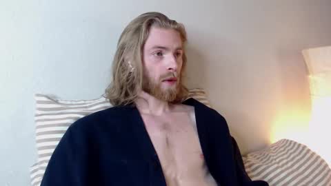 Snapshot of damien_diamond chatting on March 2025 06:16:01 PM damien_diamond online show from March 2025 06:16:01 PM