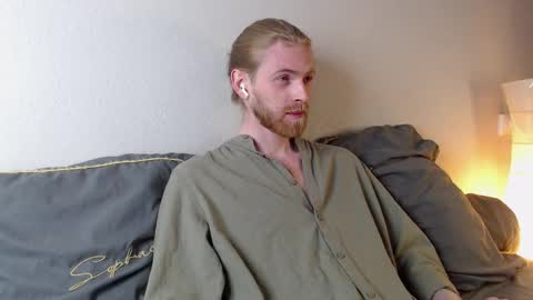 Snapshot of damien_diamond chatting on September 2025 10:01:02 PM damien_diamond online show from September 2025 10:01:02 PM