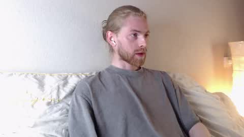 Snapshot of damien_diamond chatting on October 2025 08:52:02 PM damien_diamond online show from October 2025 08:52:02 PM