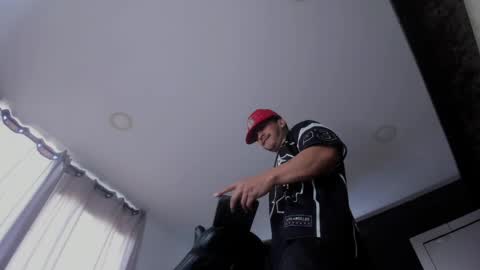 INSTAGRAM  DAMMIANMILLEROFICIAL online show from April 2026 03:06:01 PM