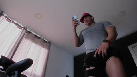 Snapshot of dammianmilleroficial chatting on April 2026 03:17:02 PM INSTAGRAM DAMMIANMILLEROFICIAL online show from April 2026 03:17:02 PM