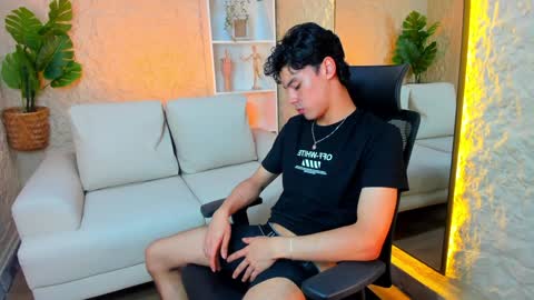 Snapshot of damon_nort chatting on January 2025 12:31:01 PM DEMON NORTH online show from January 2025 12:31:01 PM