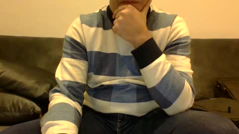 damoury69 online show from December 2025 07:18:01 PM