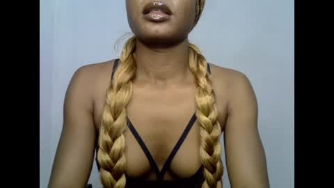 Leah online show from July 2026 08:37:01 PM
