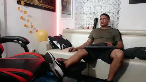 Snapshot of damyan_2003 chatting on January 2025 03:37:01 AM damyan_2003 online show from January 2025 03:37:01 AM