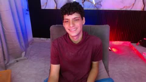 Daniel  online show from November 2025 10:53:02 PM