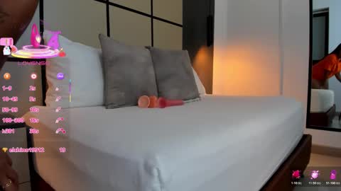 D A N A  online show from November 2025 07:12:01 PM