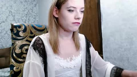 Dana SmileX online show from February 2026 08:52:01 PM