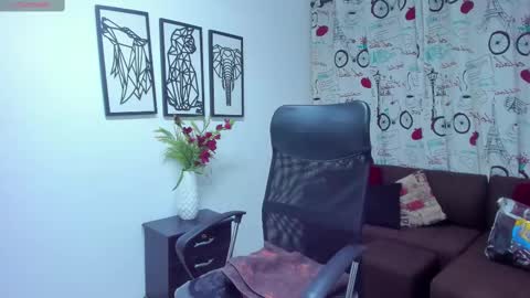 Danaa Rey online show from March 2025 11:19:01 AM