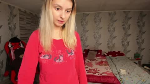 Snapshot of danamily chatting on February 2025 01:32:02 PM Denisa personalized vinyl photo wallpaper 95-cm length 239-cm height with danamilys autograph or photo on request personaliz online show from February 2025 01:32:02 PM