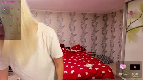 Snapshot of danamily chatting on October 2025 12:14:02 PM Denisa personalized vinyl photo wallpaper 95-cm length 239-cm height with danamilys autograph or photo on request personaliz online show from October 2025 12:14:02 PM