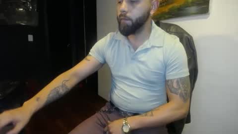 Snapshot of danbury44 chatting on November 2025 04:47:01 AM danbury online show from November 2025 04:47:01 AM