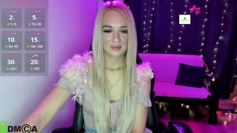 dances_queen online show from May 2026 08:59:01 PM