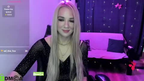 dances_queen online show from May 2026 09:05:01 AM