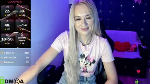 dances_queen online show from July 2026 10:21:02 AM