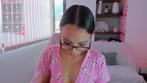 Snapshot of danessacronin chatting on May 2026 08:07:01 PM Danesa online show from May 2026 08:07:01 PM