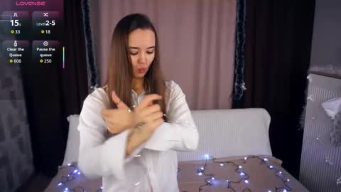 Snapshot of danetteblank chatting on December 2025 05:12:02 AM Asha online show from December 2025 05:12:02 AM