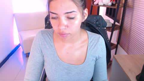 Veronica online show from May 2026 12:02:01 PM